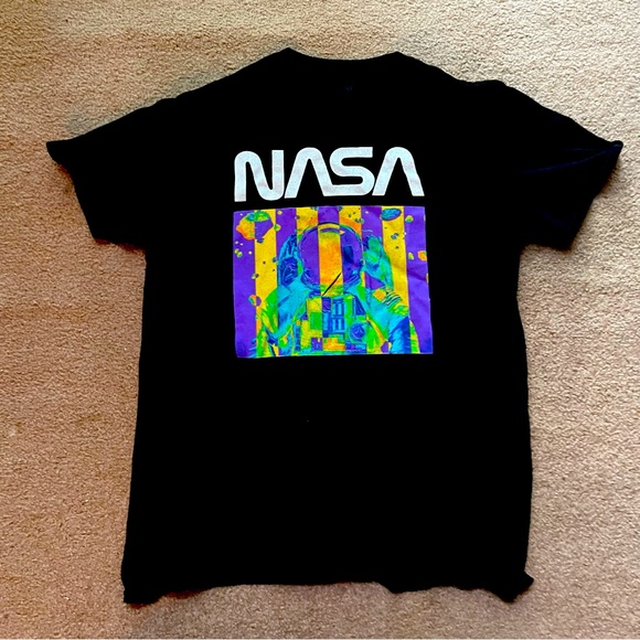 Funky Retro NASA tee - Picture 1 of 4